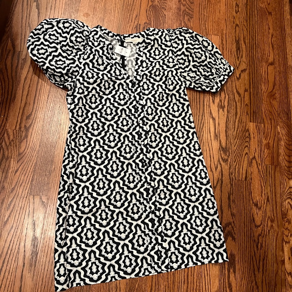 LOFT Black and White Puff Sleeve Sheath Dress